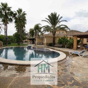 CHALET en venta en ALICANTE